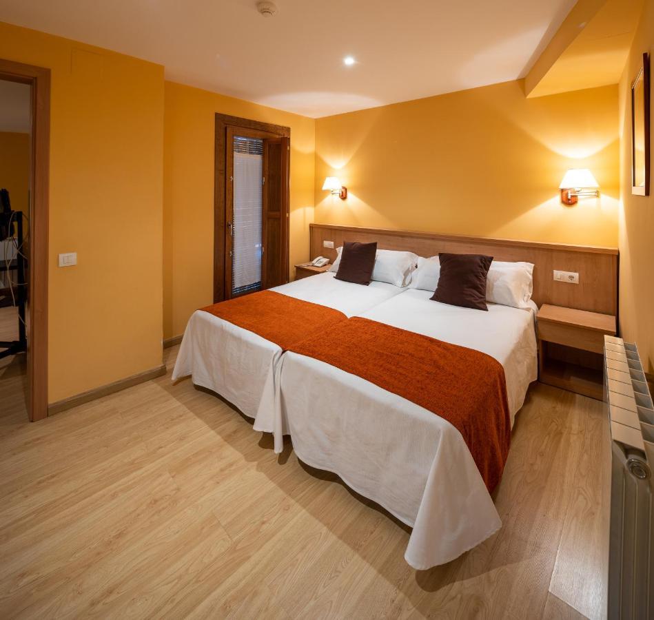 Hotel Ripoll Sant Hilari Sacalm Luaran gambar