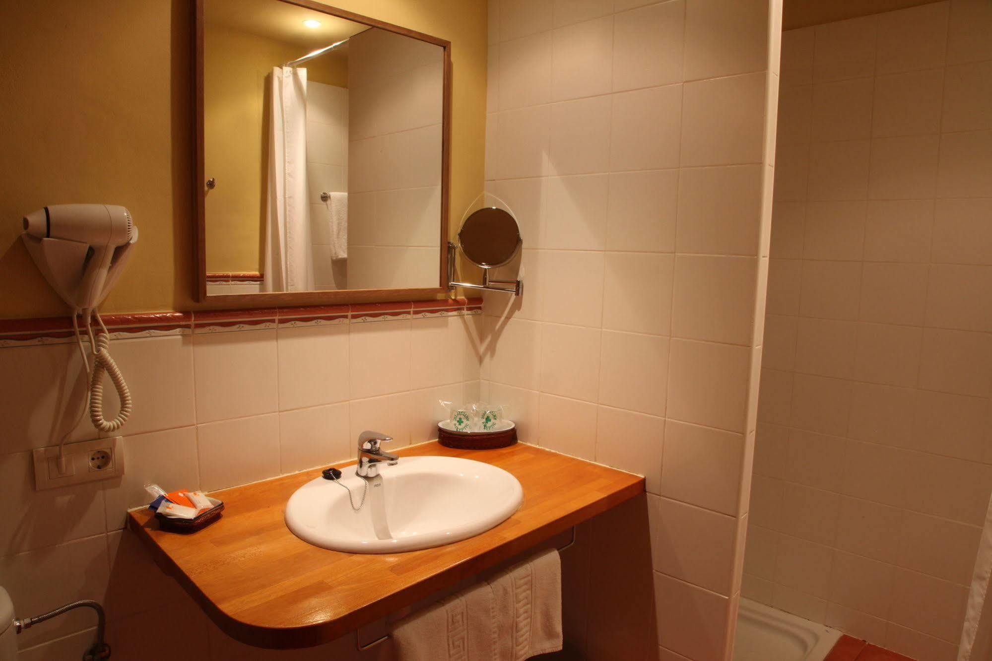 Hotel Ripoll Sant Hilari Sacalm Luaran gambar